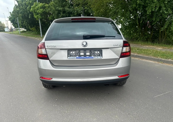 Skoda RAPID cena 39900 przebieg: 90000, rok produkcji 2018 z Brzesko małe 56